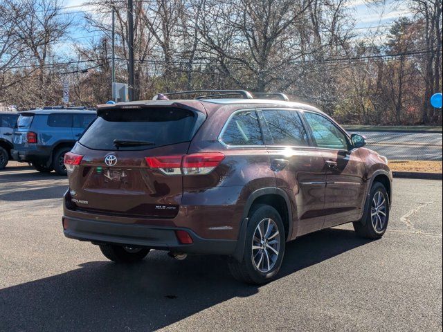 2018 Toyota Highlander SE