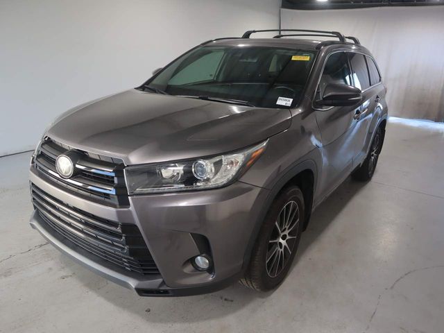 2018 Toyota Highlander 