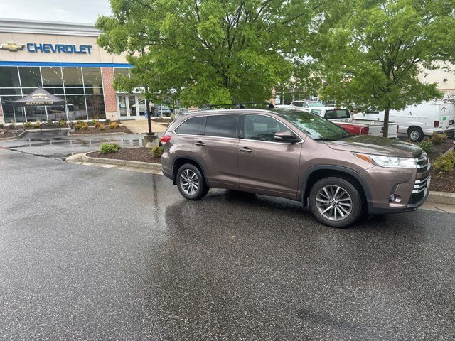 2018 Toyota Highlander 