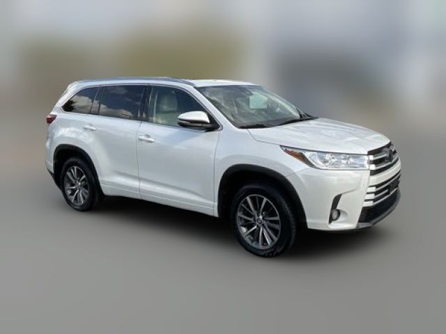 2018 Toyota Highlander 