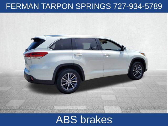 2018 Toyota Highlander SE