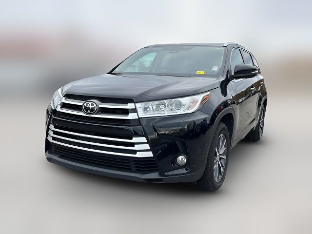 2018 Toyota Highlander SE