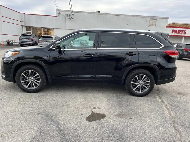 2018 Toyota Highlander SE