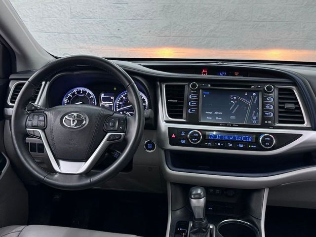 2018 Toyota Highlander 