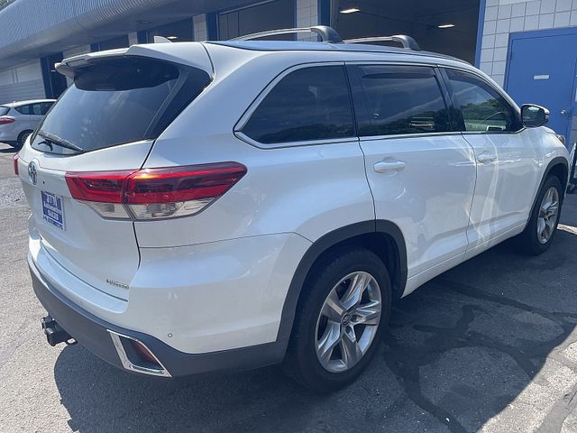 2018 Toyota Highlander 