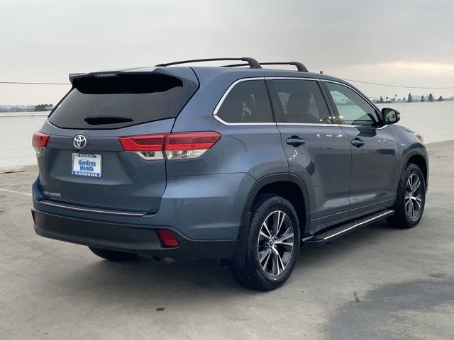 2018 Toyota Highlander LE