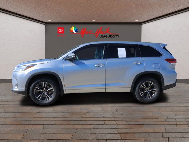 2018 Toyota Highlander LE