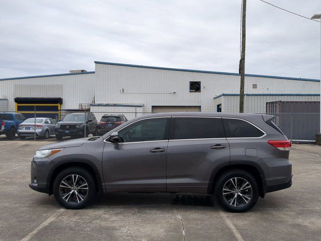 2018 Toyota Highlander LE