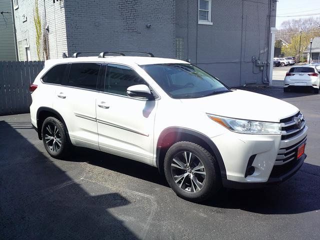 2018 Toyota Highlander LE