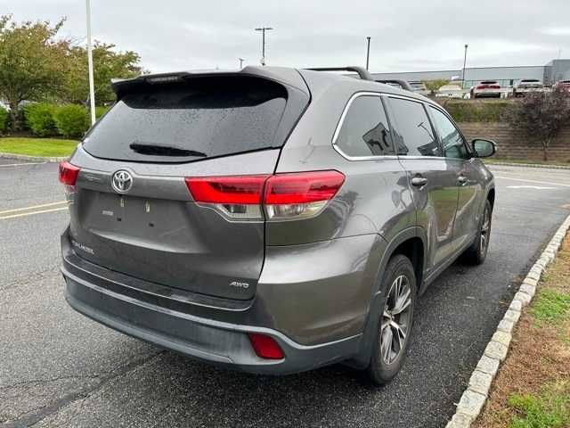 2018 Toyota Highlander LE