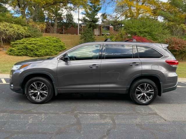 2018 Toyota Highlander LE