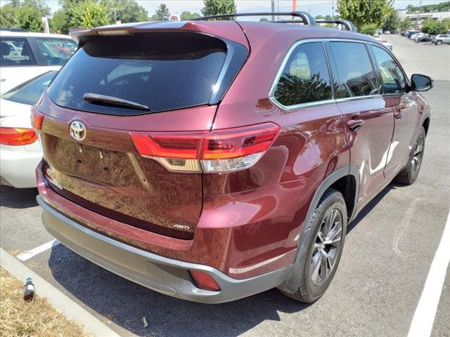 2018 Toyota Highlander LE