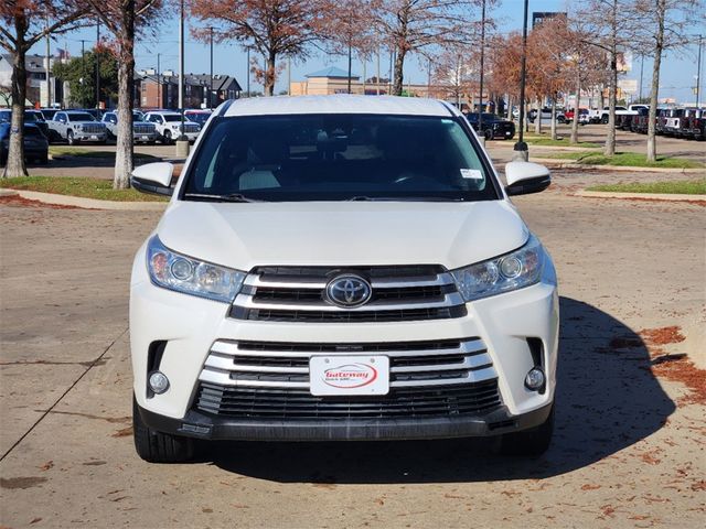 2018 Toyota Highlander LE