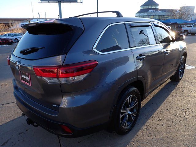 2018 Toyota Highlander LE