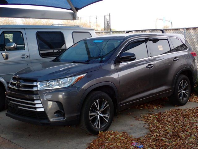 2018 Toyota Highlander LE