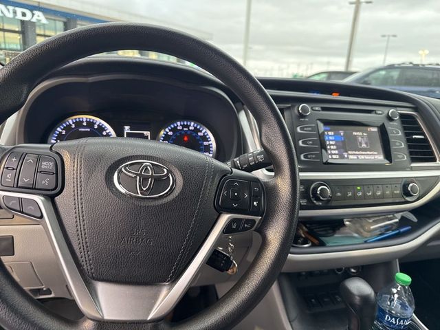 2018 Toyota Highlander LE