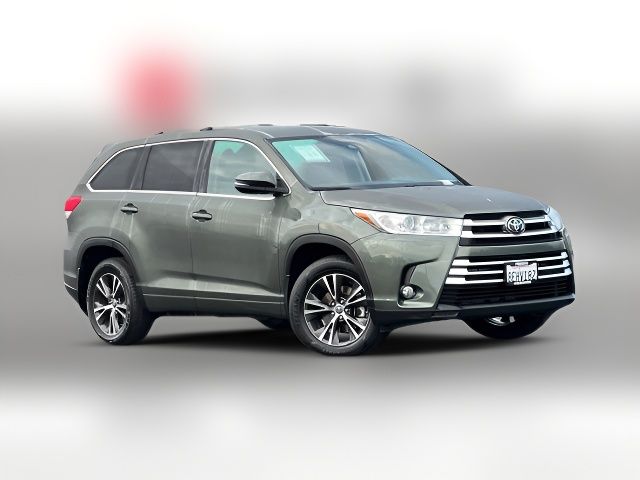 2018 Toyota Highlander LE