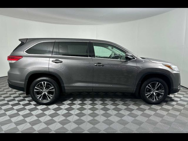 2018 Toyota Highlander LE