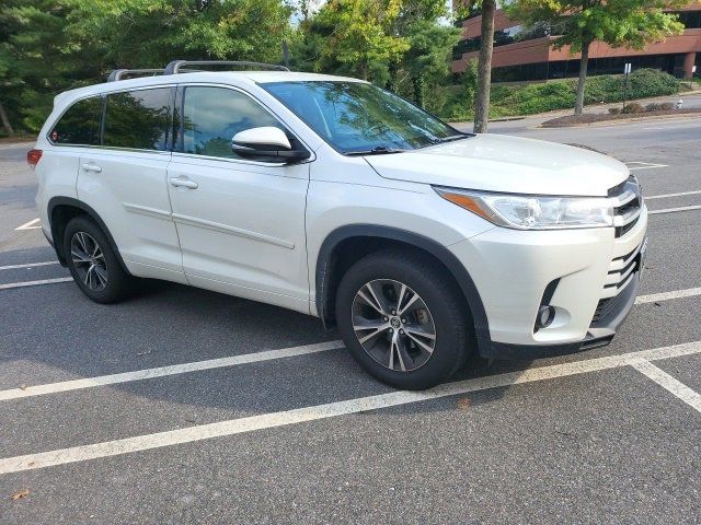 2018 Toyota Highlander LE