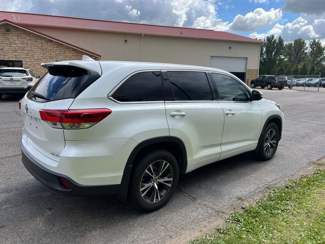 2018 Toyota Highlander LE