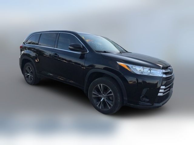 2018 Toyota Highlander LE