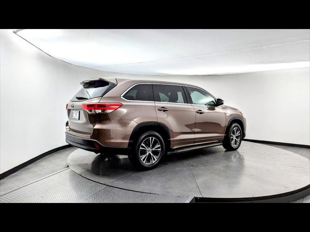 2018 Toyota Highlander LE