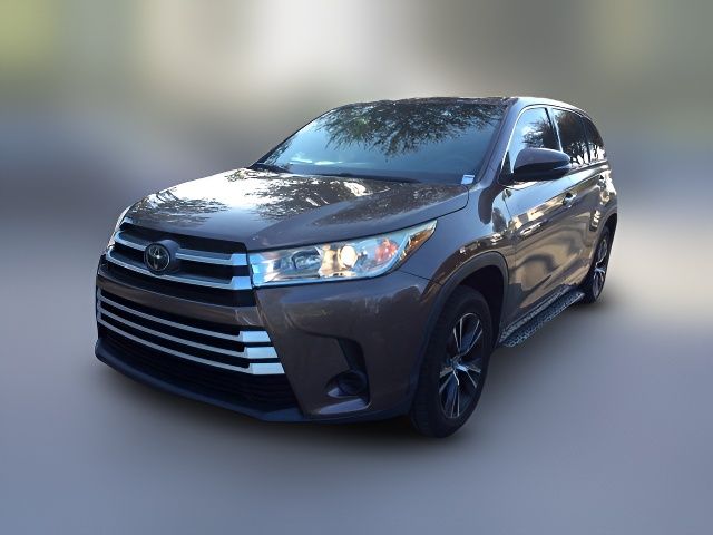 2018 Toyota Highlander LE