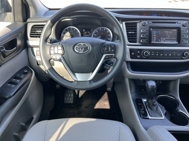 2018 Toyota Highlander LE