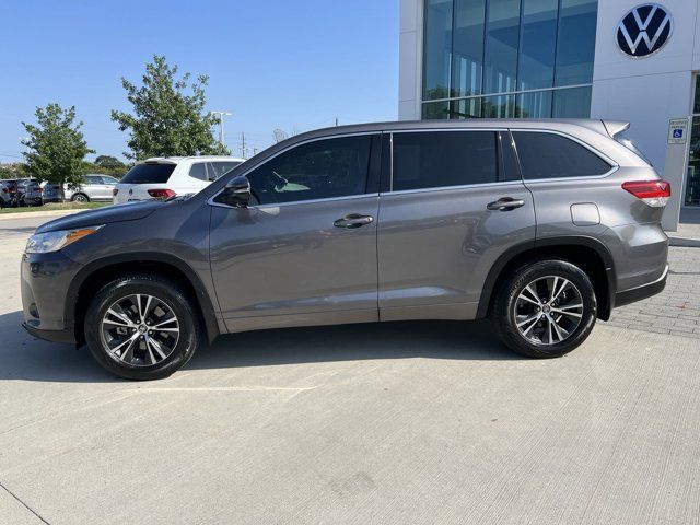 2018 Toyota Highlander LE