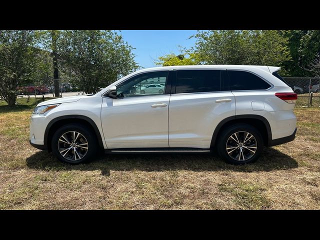 2018 Toyota Highlander LE