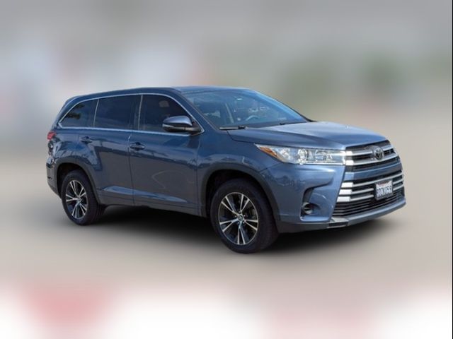 2018 Toyota Highlander LE