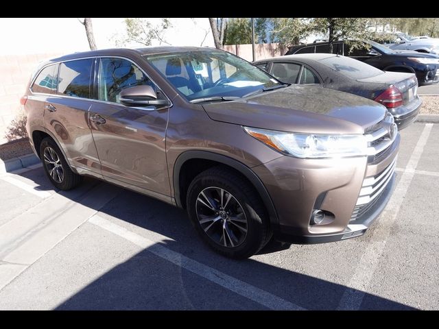 2018 Toyota Highlander LE