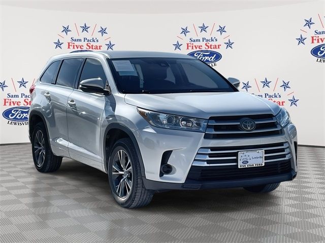 2018 Toyota Highlander LE