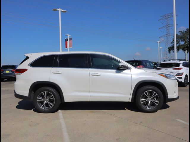 2018 Toyota Highlander LE