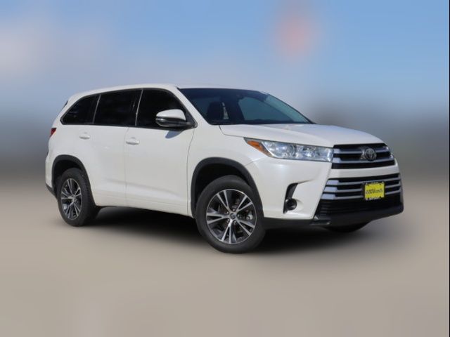 2018 Toyota Highlander LE