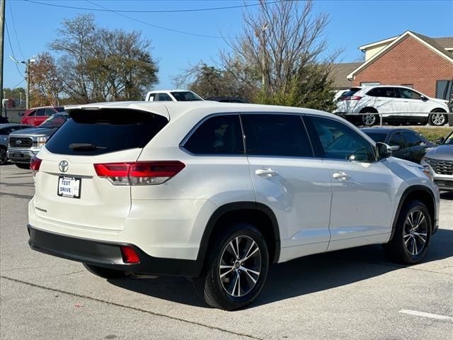 2018 Toyota Highlander LE