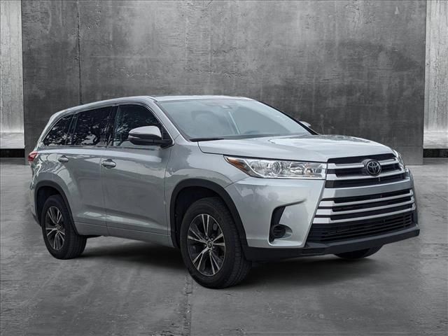 2018 Toyota Highlander LE