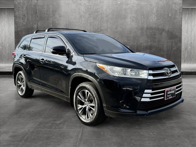 2018 Toyota Highlander LE