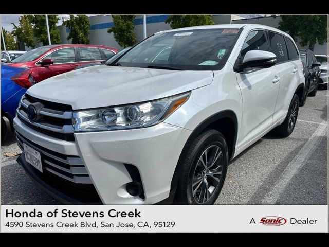 2018 Toyota Highlander LE