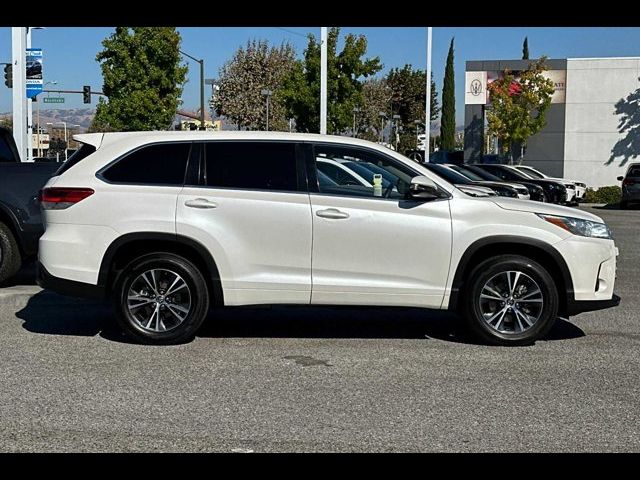 2018 Toyota Highlander LE