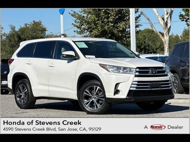 2018 Toyota Highlander LE