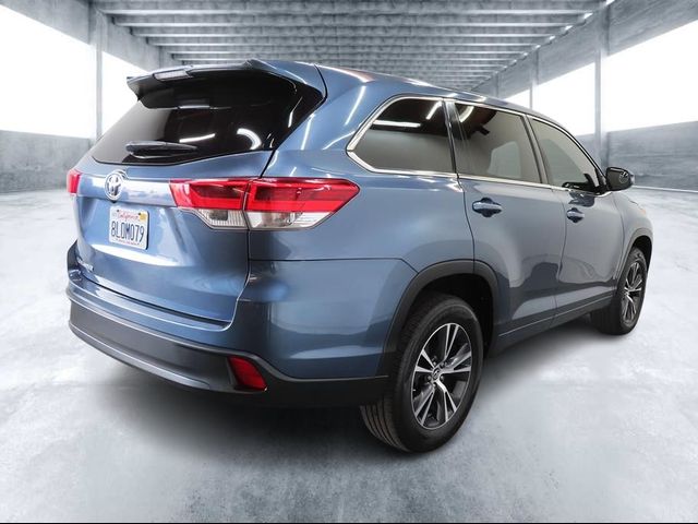 2018 Toyota Highlander LE