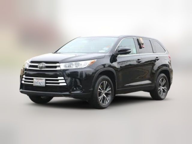 2018 Toyota Highlander LE