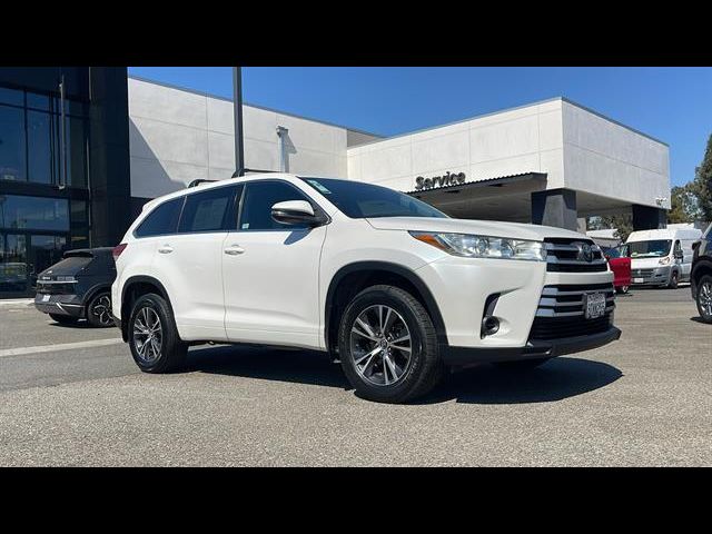 2018 Toyota Highlander LE