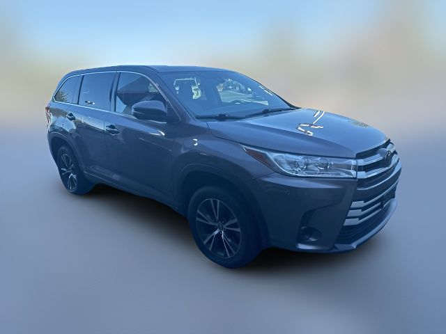 2018 Toyota Highlander LE