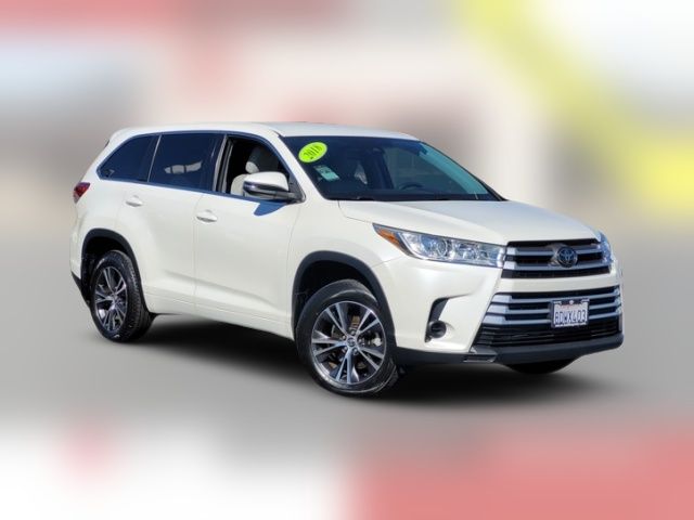 2018 Toyota Highlander LE