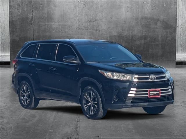 2018 Toyota Highlander LE