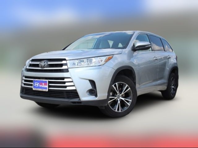 2018 Toyota Highlander LE