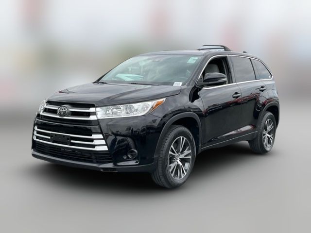 2018 Toyota Highlander LE