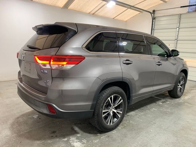 2018 Toyota Highlander LE